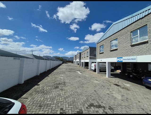 490M² WAREHOUSE TO LET IN PAROW INDUSTRIAL